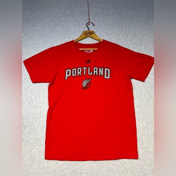 NBA Portland Trail Blazers Adidas Tee Shirt Medium Basketball - Picture 1 of 2